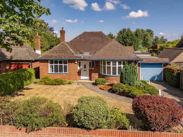 Chiltern Road, South Sutton - media 1